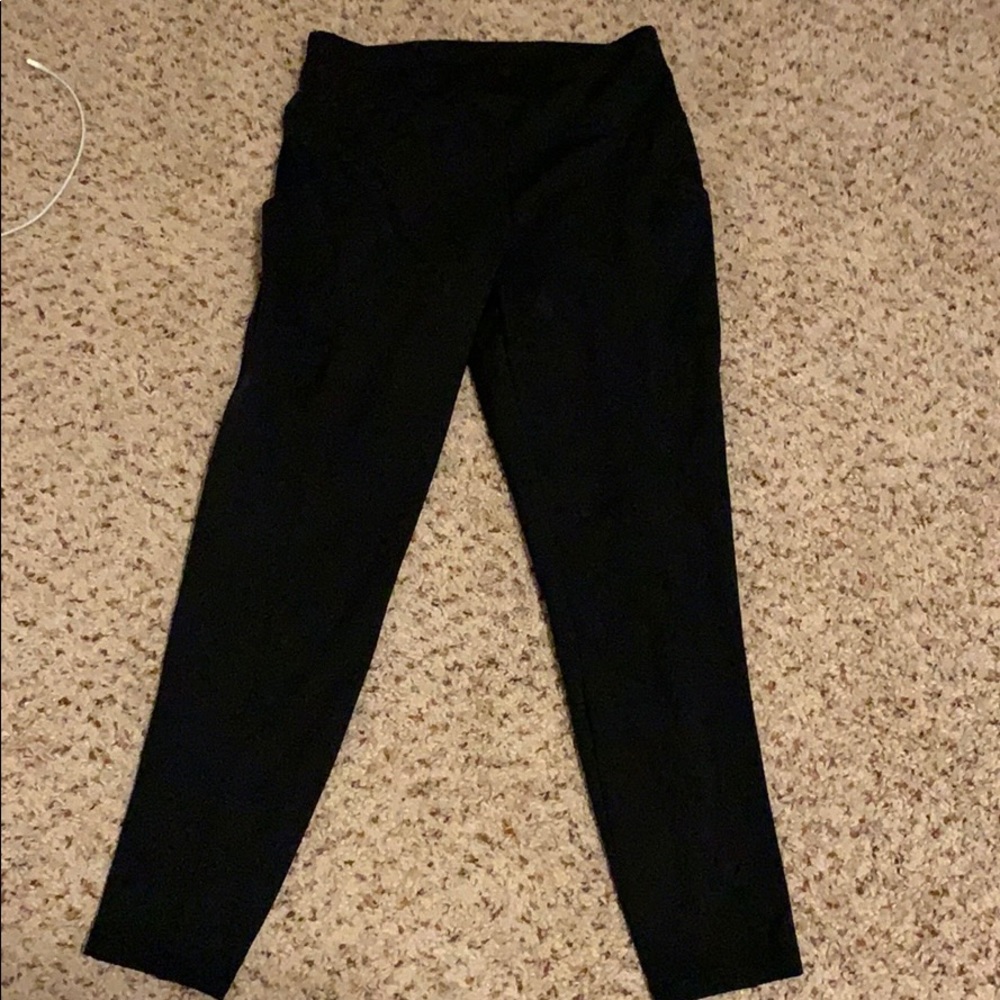 Black athletic leggings.